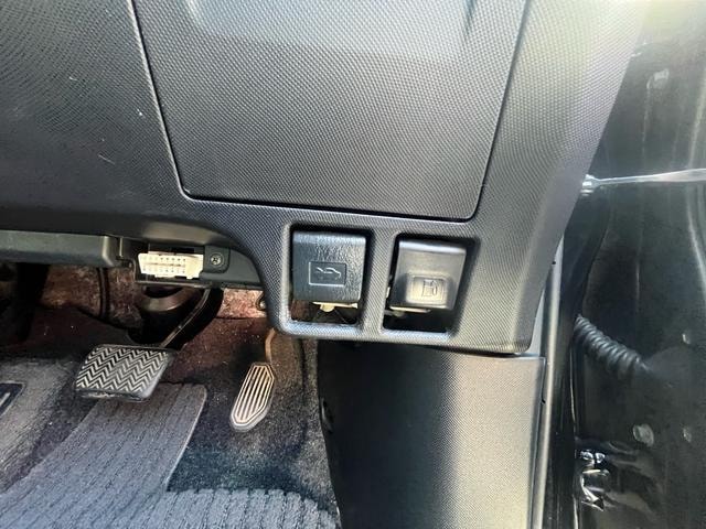 Toyota ESTIMA 2015 — фото автомобиля 1