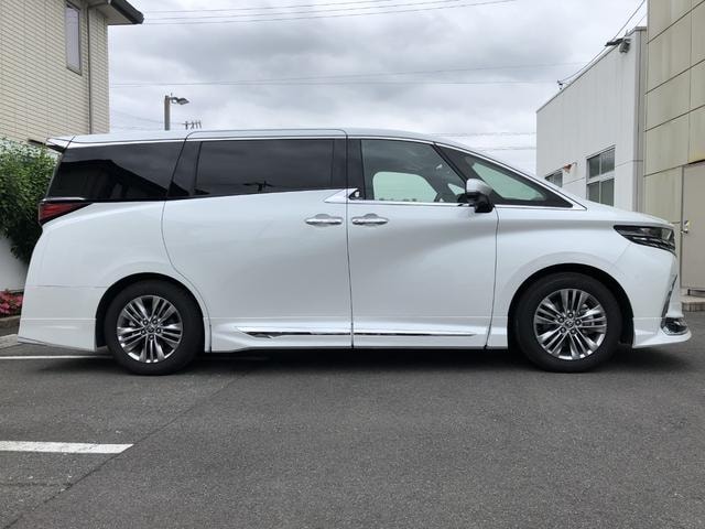 Toyota ALPHARD 2024 — фото автомобиля 1