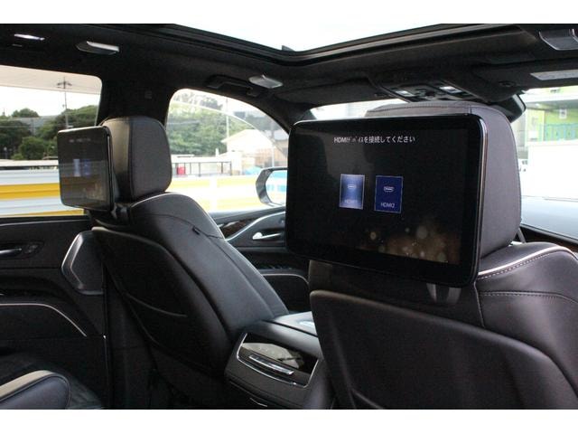 Cadillac ESCALADE 2023 — фото автомобиля 1