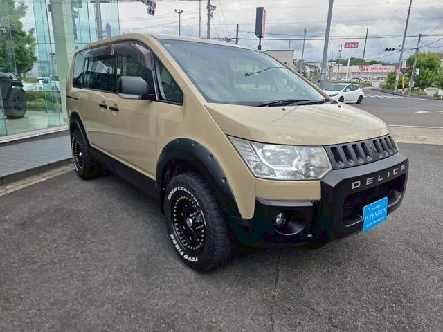 Mitsubishi DELICA D:5 2013 — фото автомобиля 1