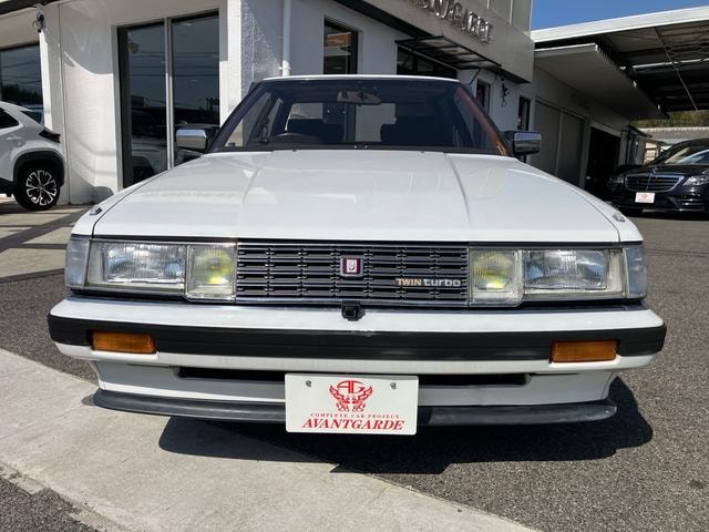 Toyota MARK II 1986 — фото автомобиля 1