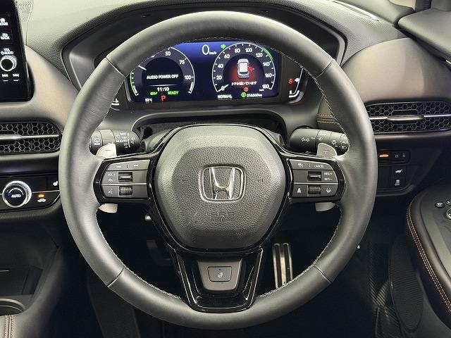 Honda ZR-V 2023 — фото автомобиля 1