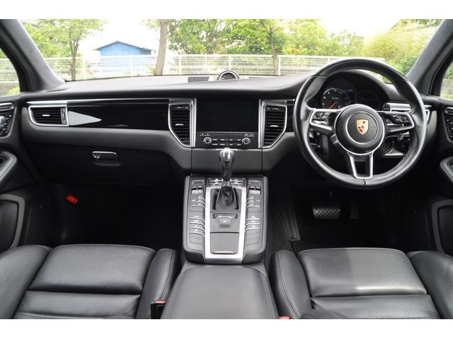 Porsche MACAN 2017 — фото автомобиля 1