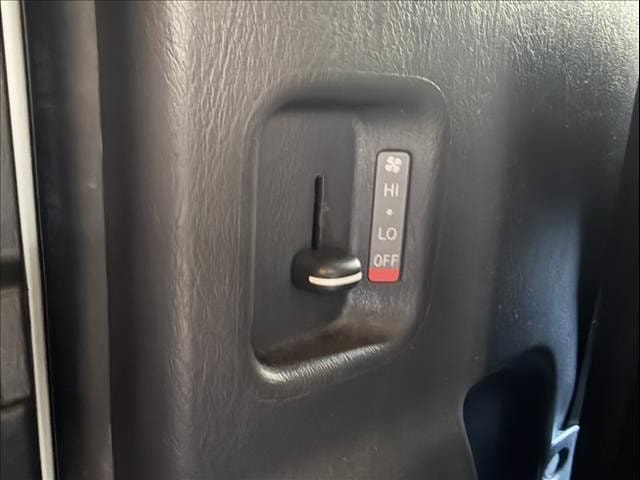 Toyota HIACE VAN 2021 — фото автомобиля 1