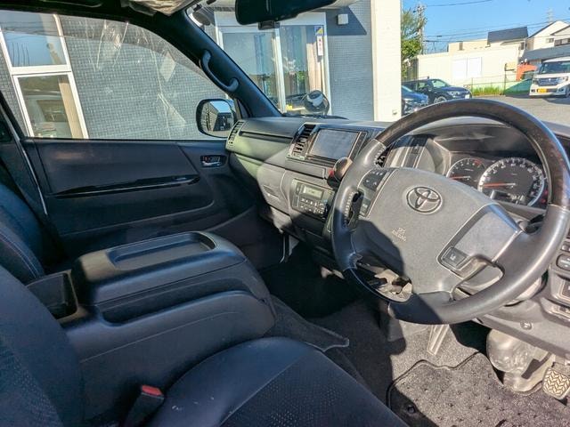 Toyota HIACE VAN 2020 — фото автомобиля 1