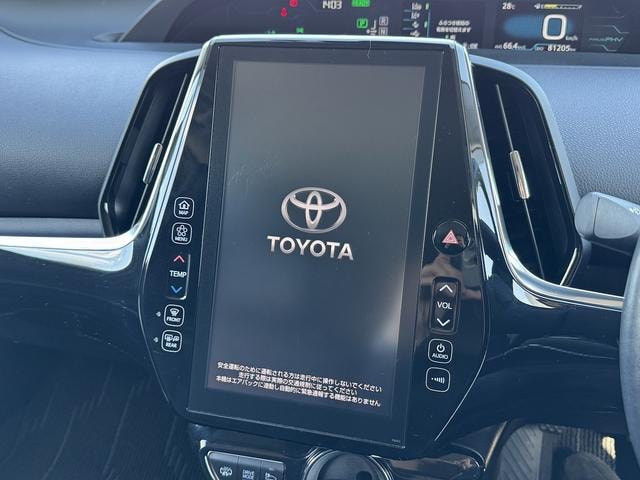 Toyota PRIUS PHV 2018 — фото автомобиля 1