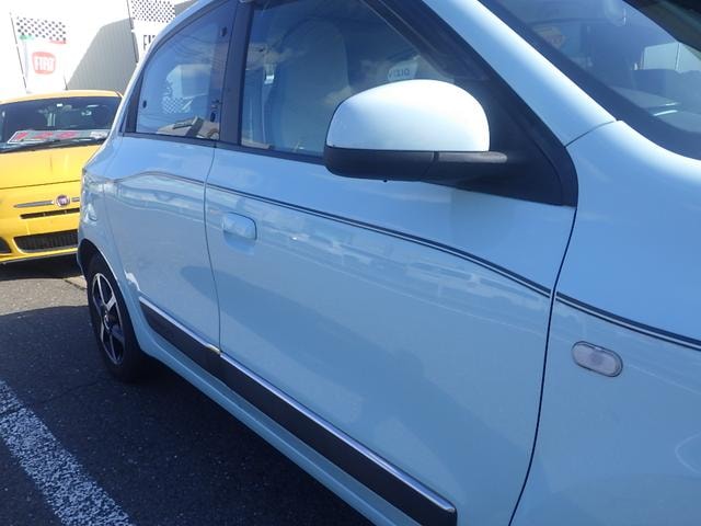 Renault TWINGO 2017 — фото автомобиля 1