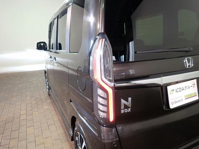 Honda N-BOX CUSTOM 2017 — фото автомобиля 1