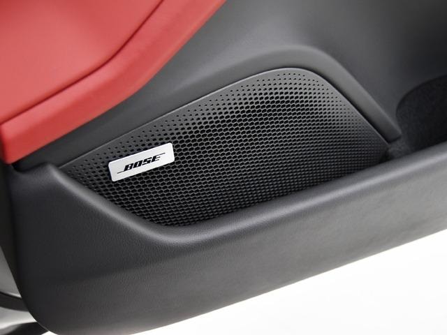 Porsche TAYCAN 2022 — фото автомобиля 1