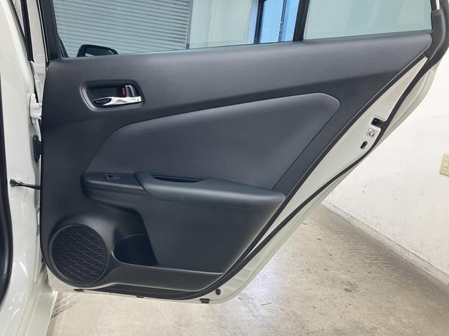 Toyota PRIUS PHV 2020 — фото автомобиля 1