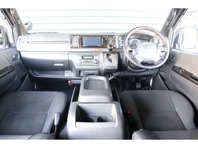 Toyota HIACE VAN 2021 — фото автомобиля 1