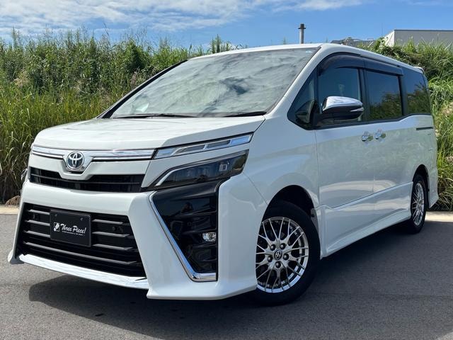 Toyota VOXY 2021 — фото автомобиля 1