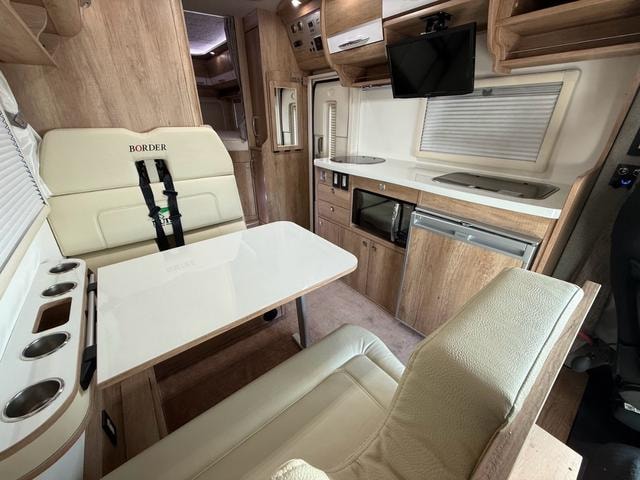 Миниатюра 37