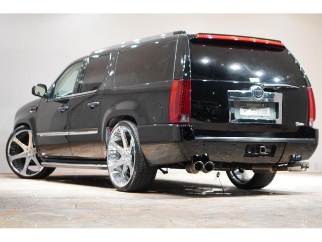 Cadillac ESCALADE 2007 — фото автомобиля 1