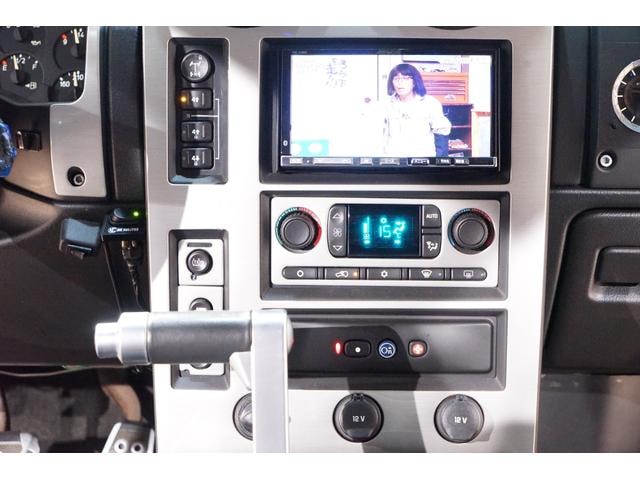 Hummer H2 2005 — фото автомобиля 1