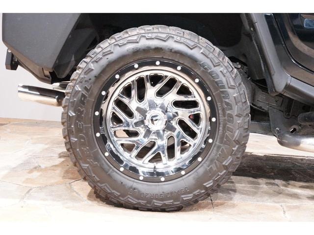 Hummer H2 2005 — фото автомобиля 1