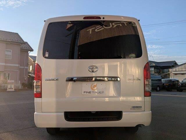Миниатюра 18