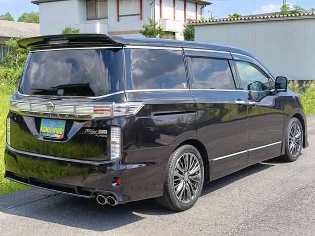 Nissan ELGRAND 2014 — фото автомобиля 1
