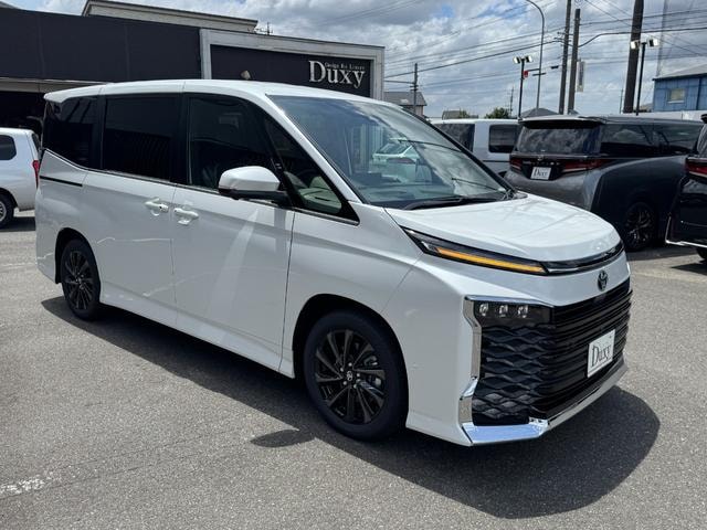 Toyota VOXY 2026 — фото автомобиля 1