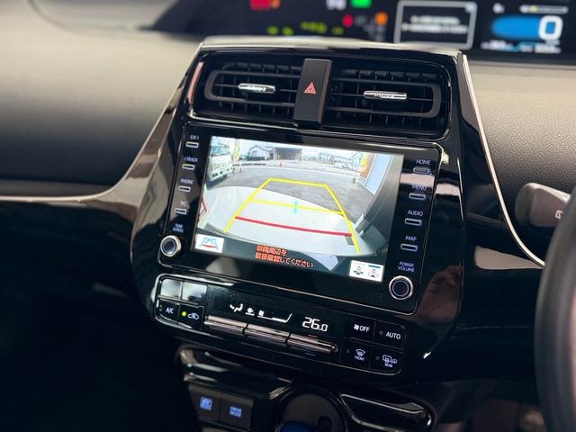 Toyota PRIUS 2022 — фото автомобиля 1