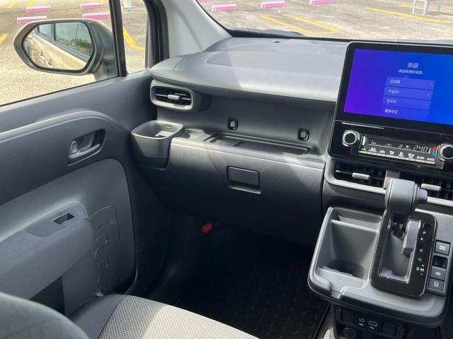 Toyota SIENTA 2026 — фото автомобиля 1