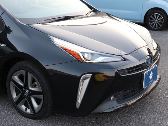 Toyota PRIUS 2019 — фото автомобиля 1