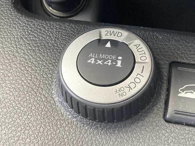Nissan X-TRAIL 2009 — фото автомобиля 1