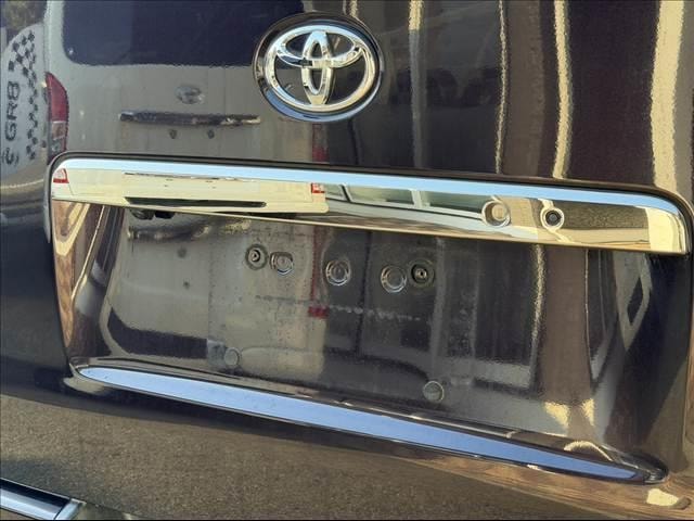 Toyota HIACE VAN 2015 — фото автомобиля 1