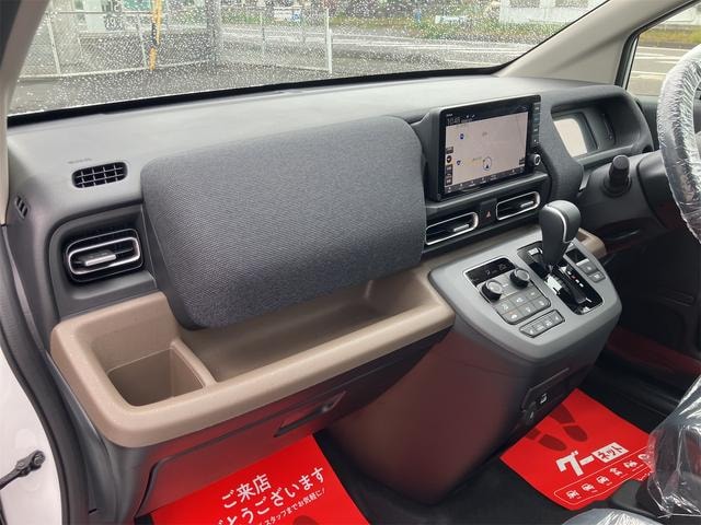 Honda FREED 2026 — фото автомобиля 1