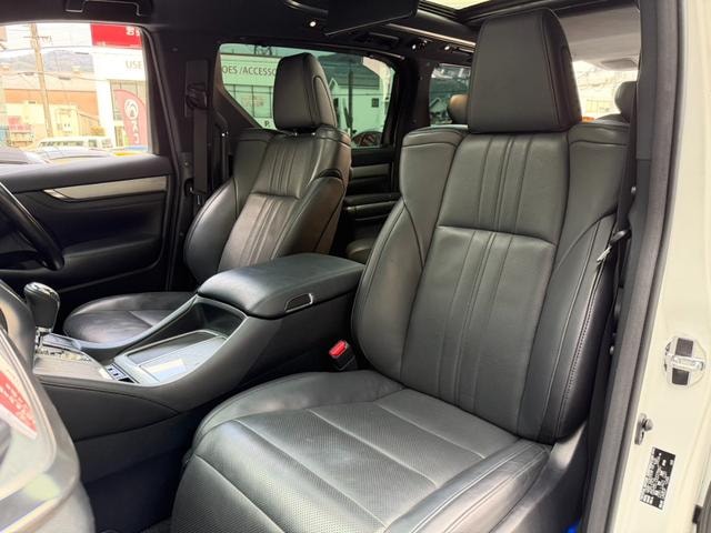 Toyota VELLFIRE 2018 — фото автомобиля 1