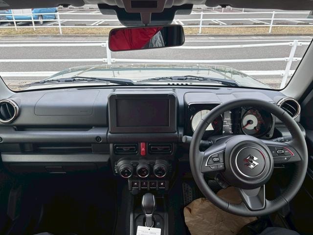 Suzuki JIMNY 2026 — фото автомобиля 1