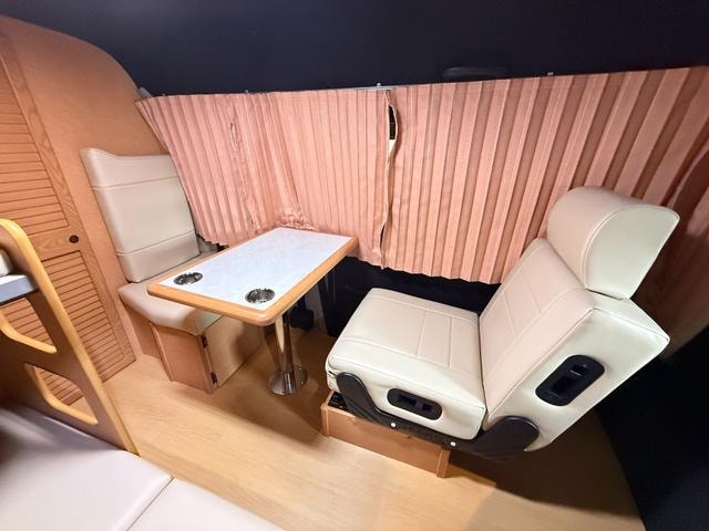 Миниатюра 9