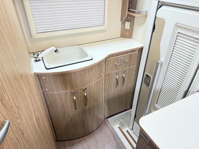 Миниатюра 19