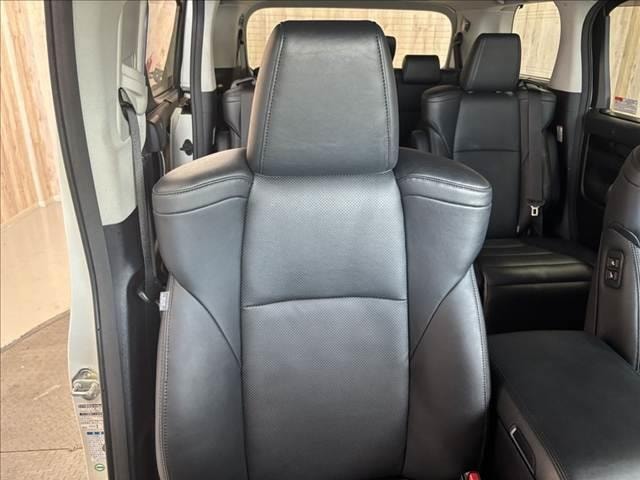 Toyota ALPHARD HYBRID 2018 — фото автомобиля 1