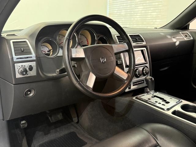 Dodge CHARENGER  — фото автомобиля 1