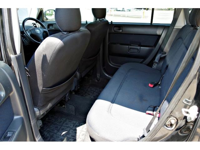 Toyota bB 2005 — фото автомобиля 1