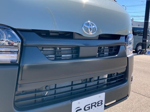 Toyota HIACE VAN 2026 — фото автомобиля 1