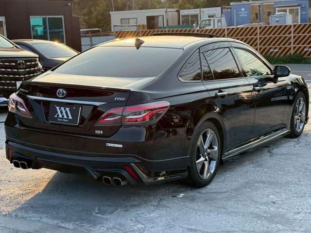 Toyota CROWN HYBRID 2018 — фото автомобиля 1