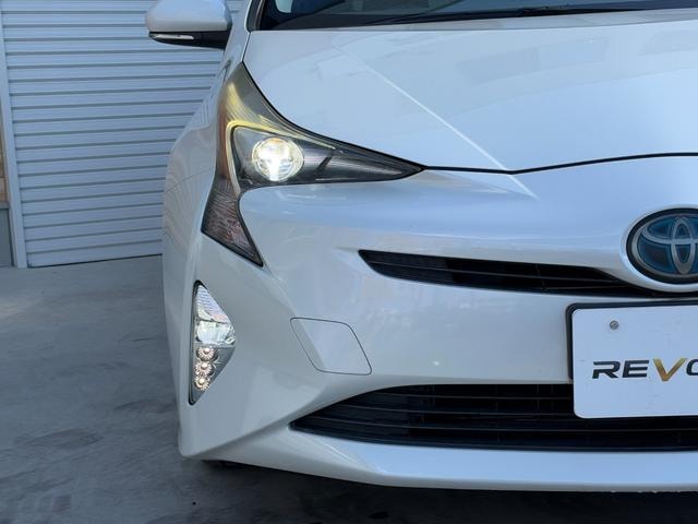Toyota PRIUS 2016 — фото автомобиля 1