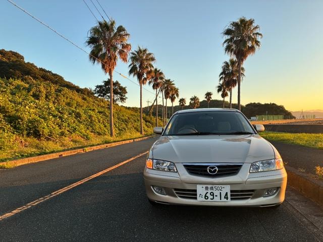 Mazda CAPELLA 2002 — фото автомобиля 1