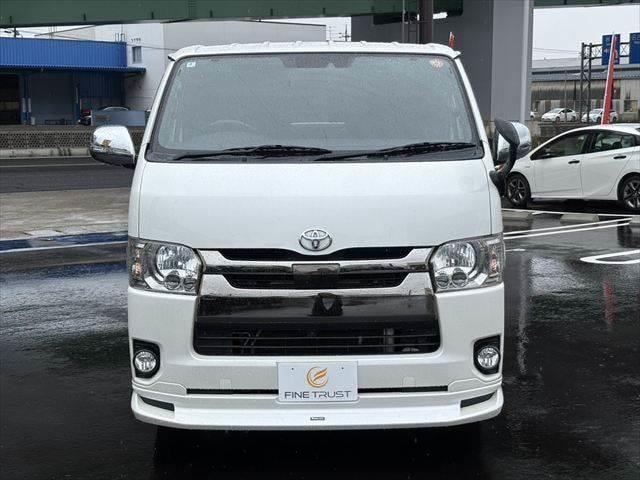 Toyota HIACE VAN 2020 — фото автомобиля 1