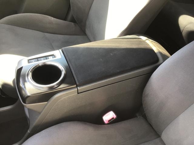 Toyota PRIUS ALPHA 2012 — фото автомобиля 1