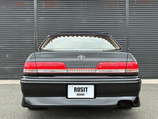Toyota MARK II 1999 — фото автомобиля 1