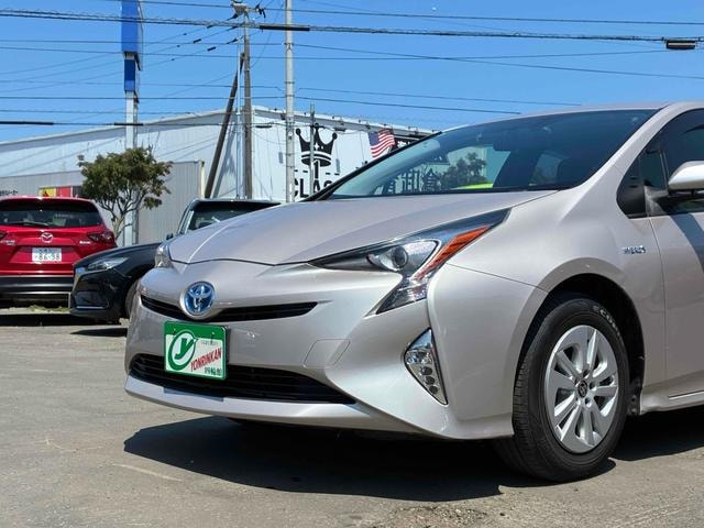 Toyota PRIUS 2016 — фото автомобиля 1