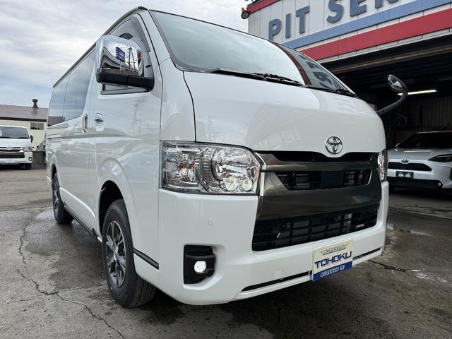 Toyota HIACE VAN 2025 — фото автомобиля 1