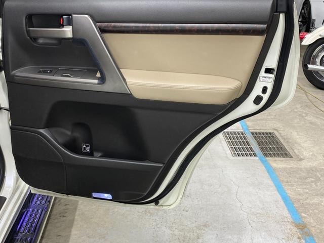 Миниатюра 37