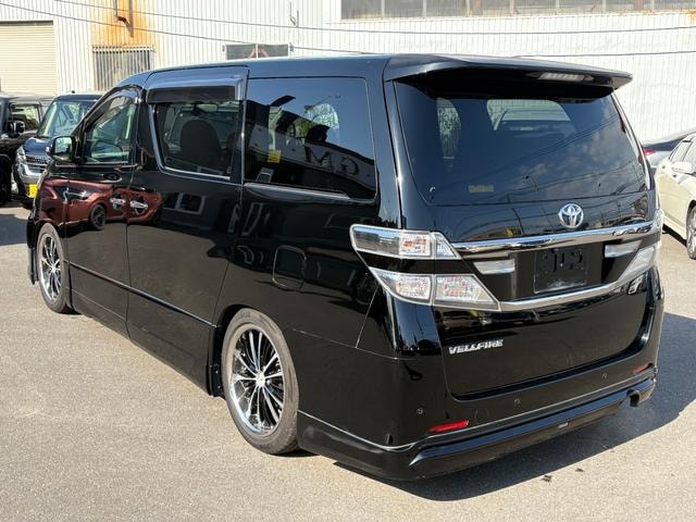 Toyota VELLFIRE 2011 — фото автомобиля 1