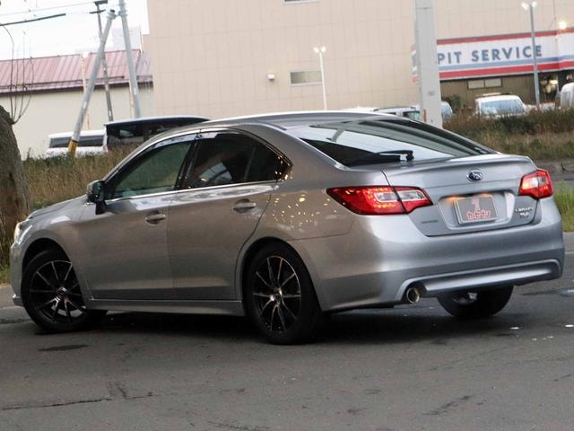 Subaru LEGACY B4 2016 — фото автомобиля 1
