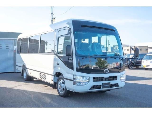 Toyota COASTER 2026 — фото автомобиля 1