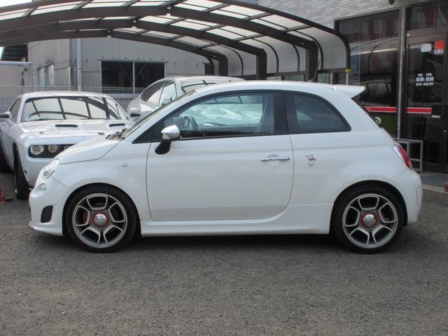 Abarth 595 2014 — фото автомобиля 1